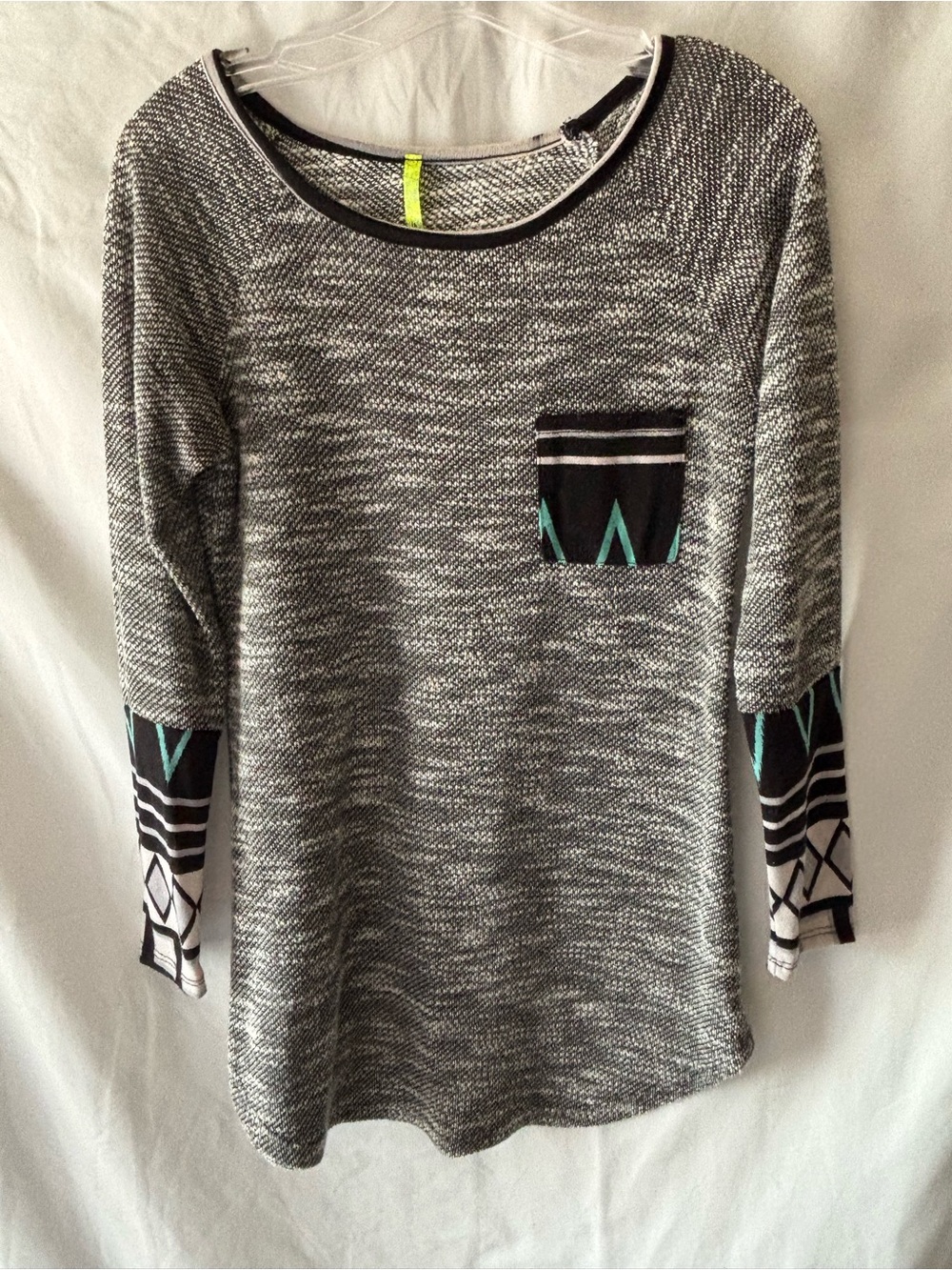 Boutique Marled Scoop-Neck Knit Sweater with Accent Pocket & Cuffs, Small